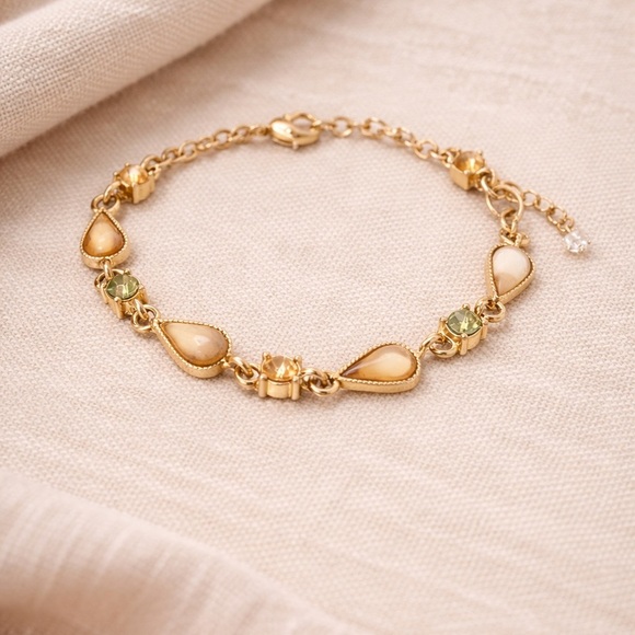 Jewelry - Delicate Gold Tone Gemstone Bracelet | Amber & Peridot Green | Adjustable 6–7”